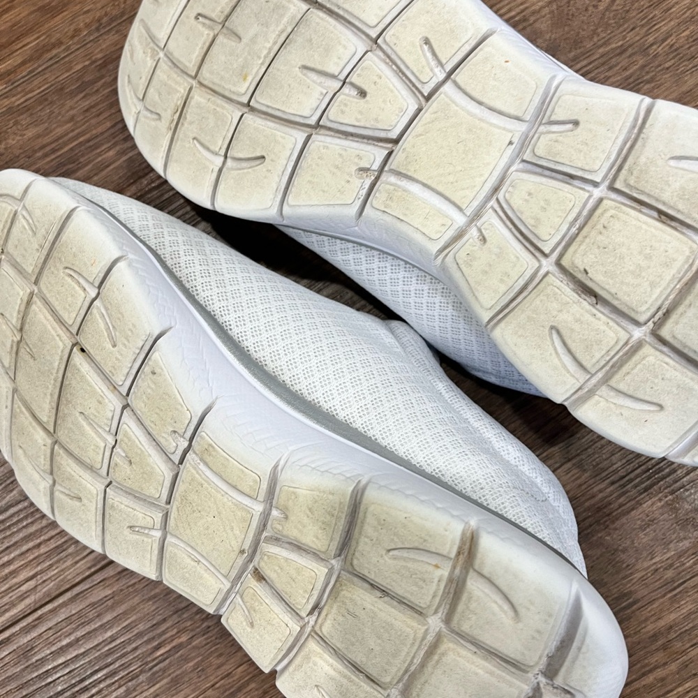 Women’s slip on sneakers